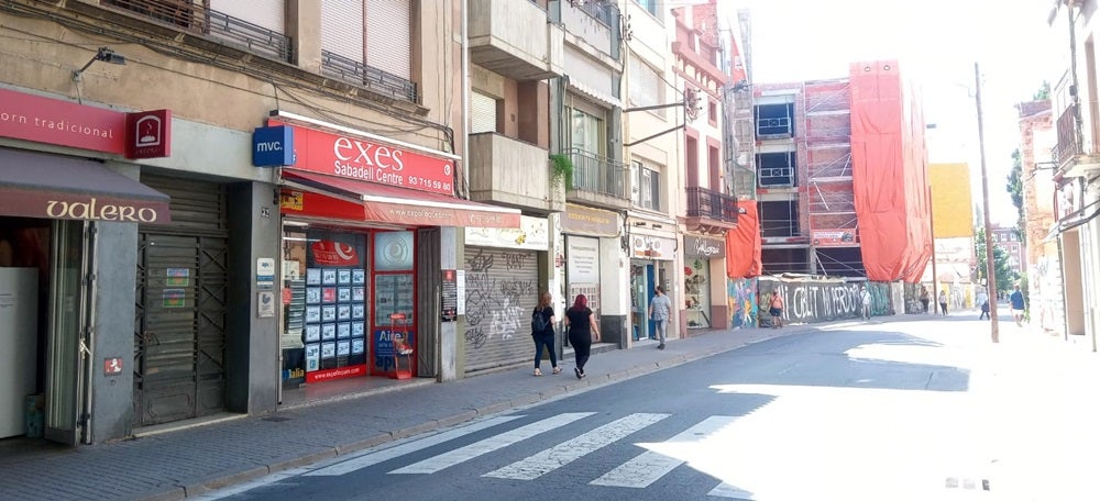 Foto portada: la Via Massagué, aquest diumenge. Autor: J.Asensio. 