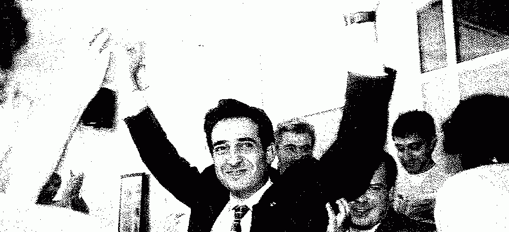 Foto portada: Manuel Bustos, guanyador de les eleccions de 1999 i alcalde fins l'any 2013. 