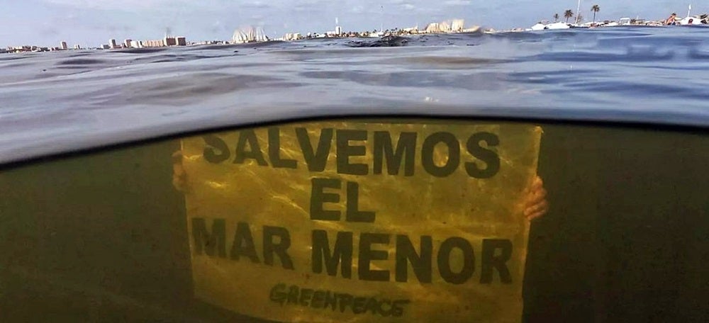 Foto portada: campanya de Greenpeace. 