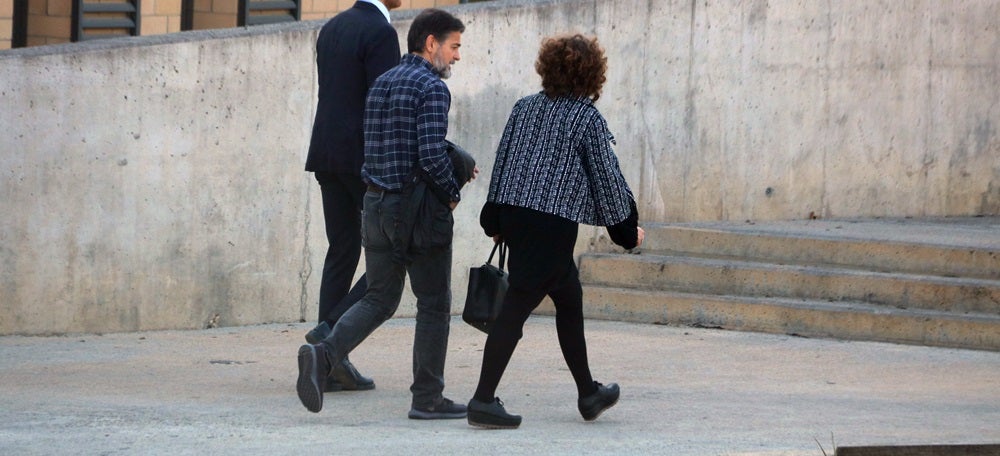 Foto portada: Oriol Pujol, sortint de la presó. Autor: ACN. 