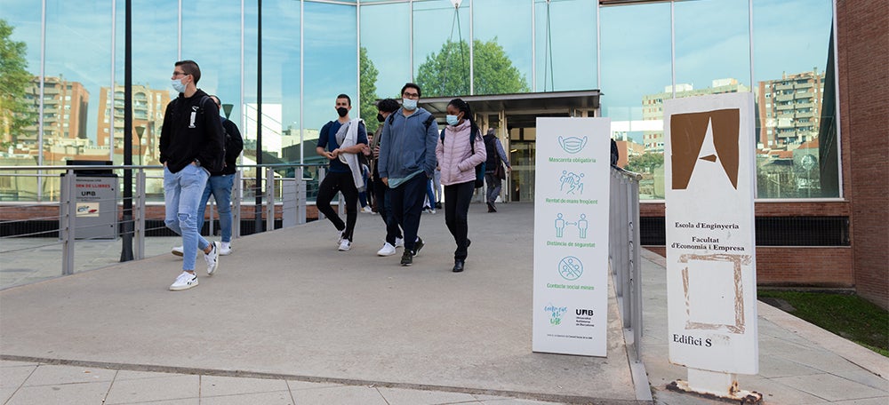 Foto portada: el campus de la UAB a Sabadell, al barri de Covadonga. Autora: Gemma Vives. 