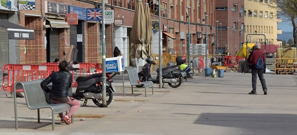 Foto portada: el carrer d'Antoni Forrellad, aquest dilluns. Foto: David Chao. 