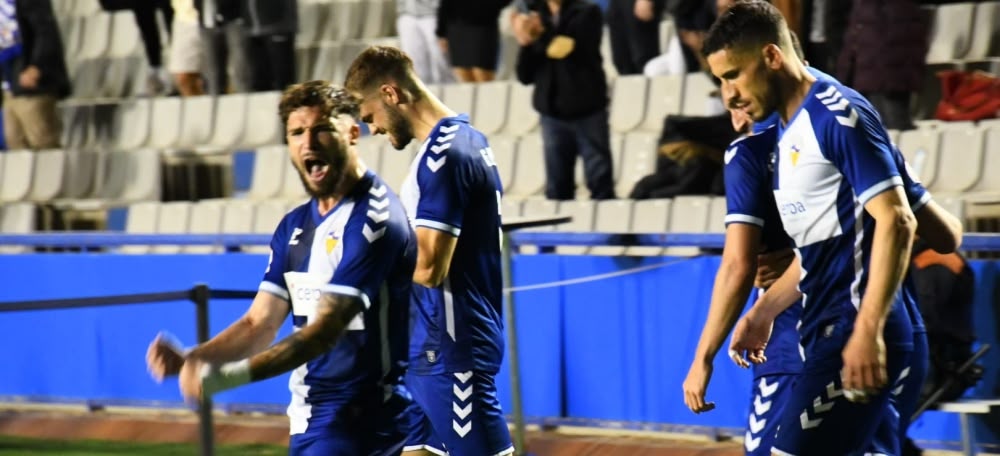 Dani Sánchez celebrant el gol. Autor. Crispulo Díaz