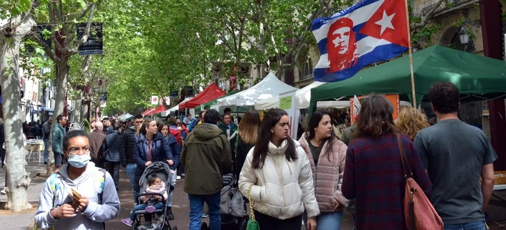 La Rambla, molt plena de gent aquest matí. Autor: J.d.A.