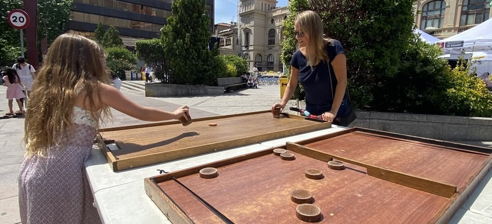 Taula d'air hockey, a La Rambla del Turisme d'aquest dissabte. Autora: J. Ramon