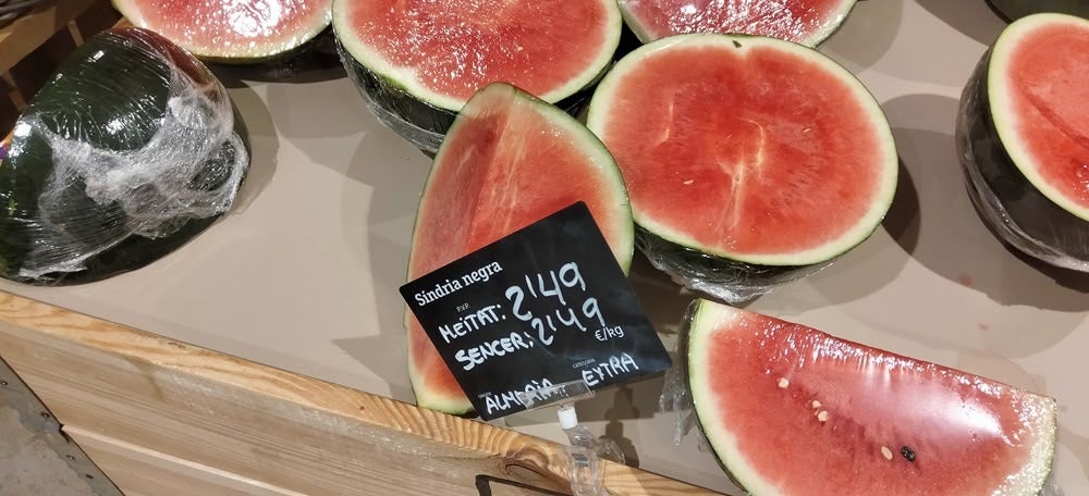 Foto portada: síndries en un establiment de Sabadell. Autor: J.A. 