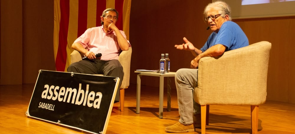 Ponència de Ramon Cotarelo, aquest dijous a l'Espai Cultura. Autora: Lucia Marin