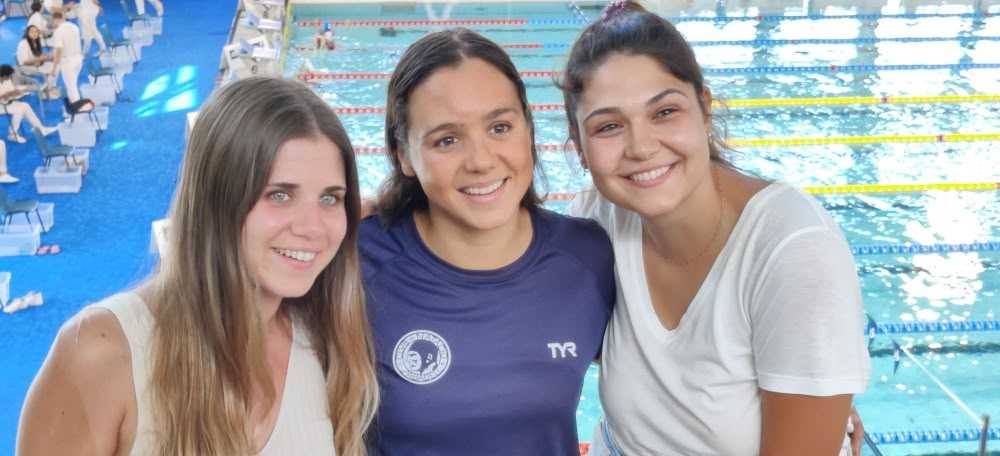 La familia al costat de Cata Corró. Autor: J.Sánchez