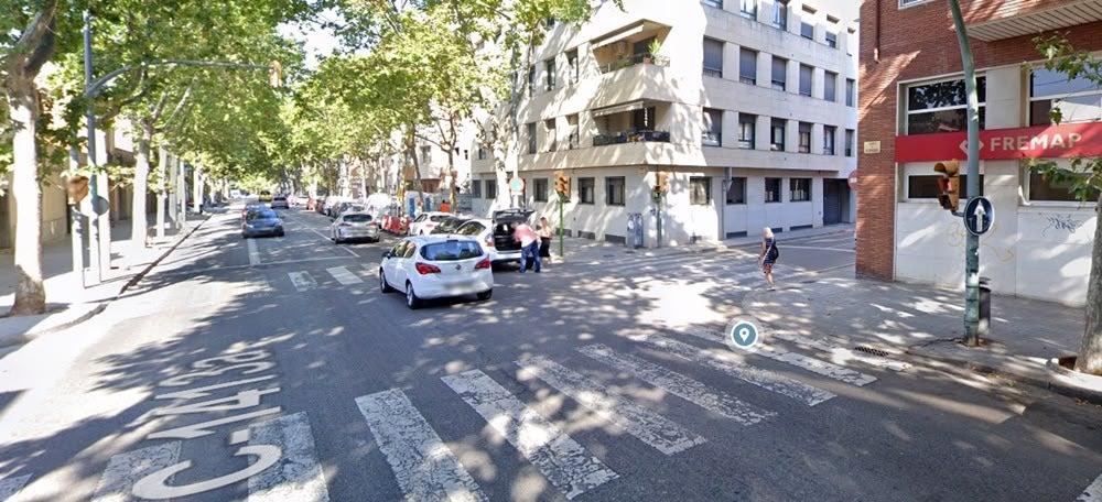 Foto portada: la cantonada del carrer Vilarrubias amb Rector Centena. 