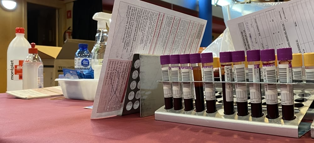 El qüestionari mèdic i mostres d'aquest dilluns a la recollida de sang. Autora: J. Ramon