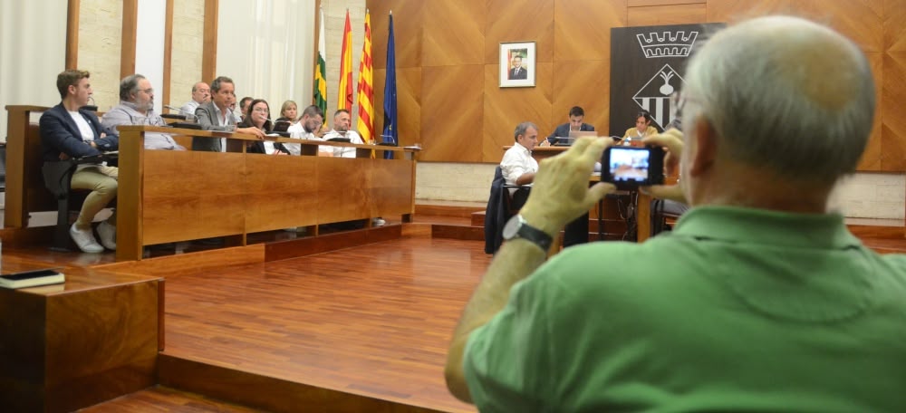 Foto portada: un moment del plee municipal. Autor: David B. 