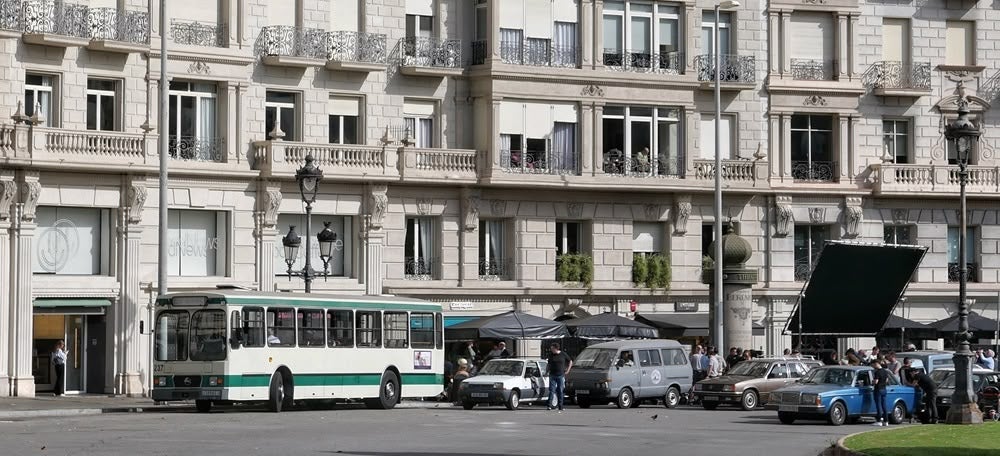 Foto portada: gravació a la plaça de Francesc Macià de Barcelona. Foto: @mrcvlld via Twitter.