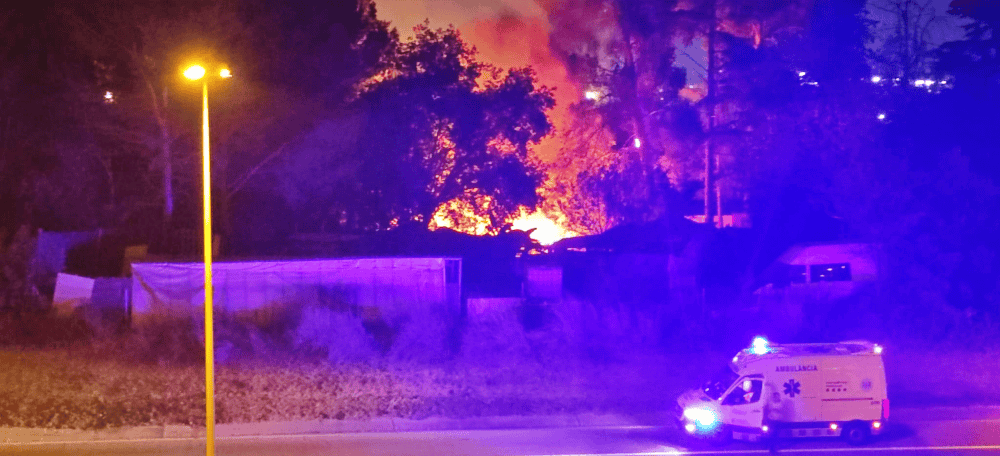 Una ambulància a la zona dels horts. Autora: M.G / cedida.