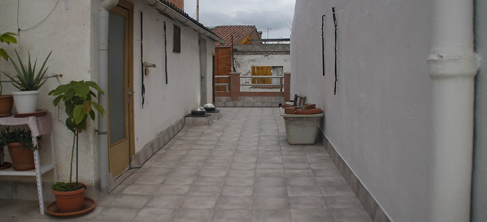 Les plaques fotovoltaiques d'aquests veïns dels Merinals. Autora: Lucia Marin.