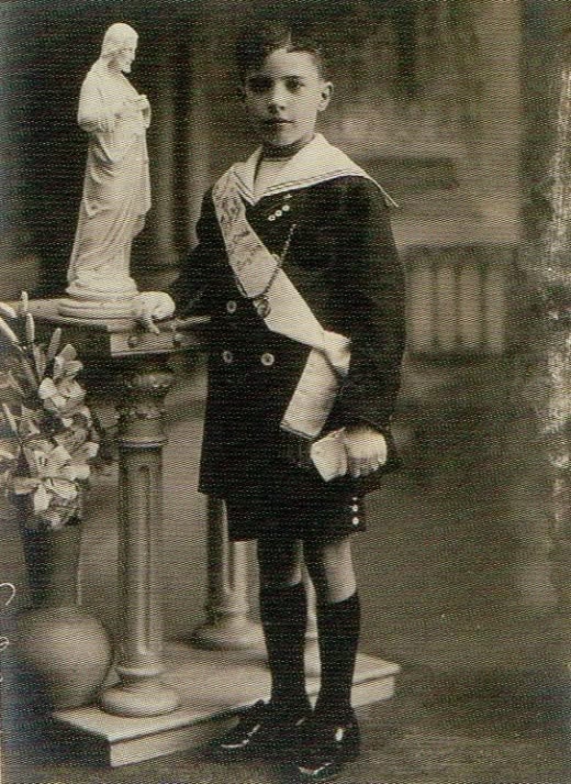 Esteve Valls a la primera comunió (1919). Autor. Albert Rifà.