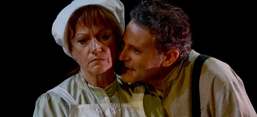 Rosa Renom i Santi Ricart, en un fragment d'Assedegats. Autor: David B