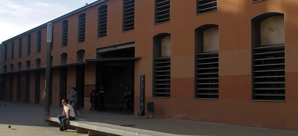 Biblioteca Vapor Badia. Aquest dilluns. Autora: Lucia Marin