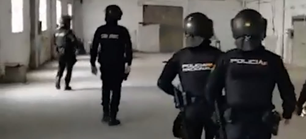 Foto portada: un moment de l'operatiu. Font: @mossos via Twitter. 