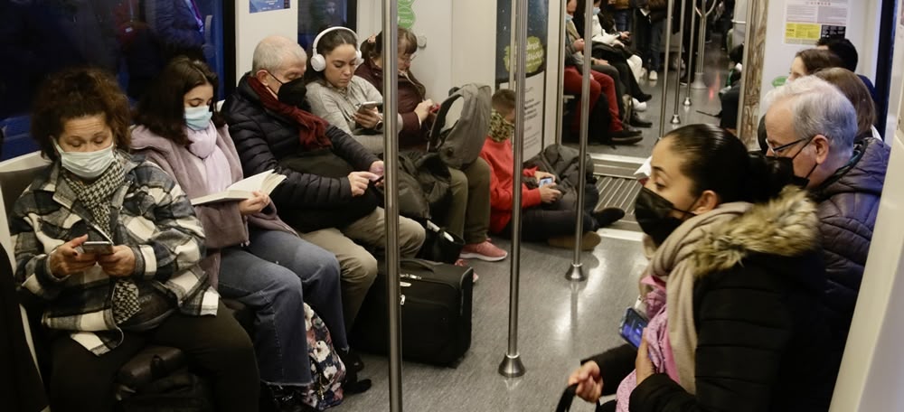 Foto portada: un vagó dels FGC, aquest dilluns. Autor: ACN. 