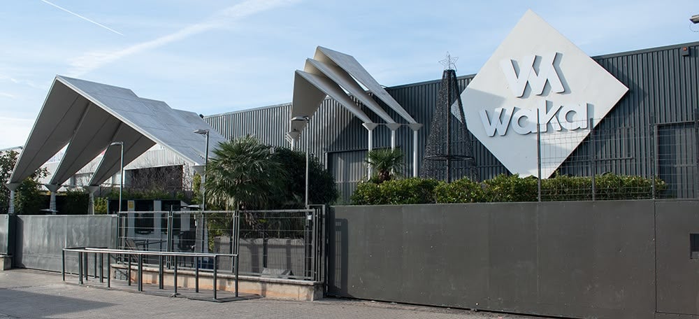Foto portada: exterior de la discoteca Waka, a Sant Quirze. Autor: Izan Vizuete. 