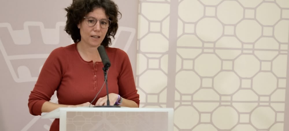 Foto portada: La tinenta d'alcaldessa, Marta Morell, en una foto actual. Autor: Izan Vizuete. 