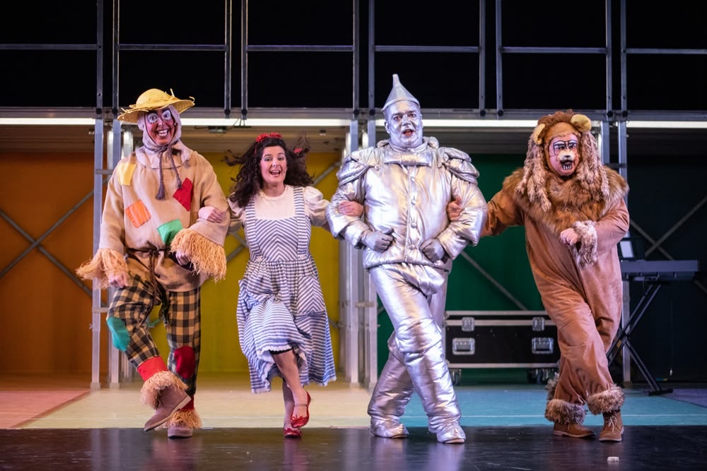 Una escena del muntatge 'El teatre dels somnis', de Joventut de la Faràndula. Autora: Alba Garcia.