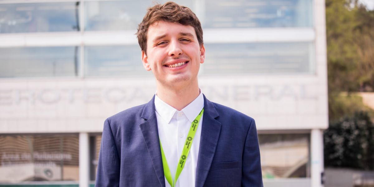 Foto portada: Harrison Parpillon, politòleg sabadellenc. Font: cedida.