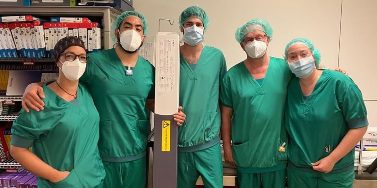 Foto portada: l'equip mèdic que ha liderat la intervenció. Autor: @parctauli via Twitter.