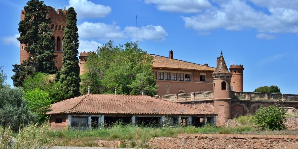 Exterior del castell de Can Feu. Autor: J.d.A.