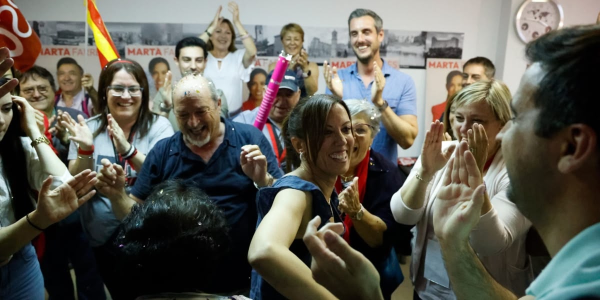 Foto portada: eufòria a la seu del PSC. Autor: David Jiménez.