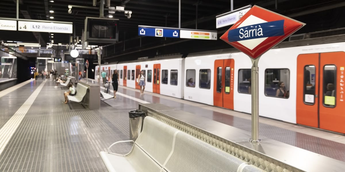 Foto portada: l'estació Sarrià dels FGC. 