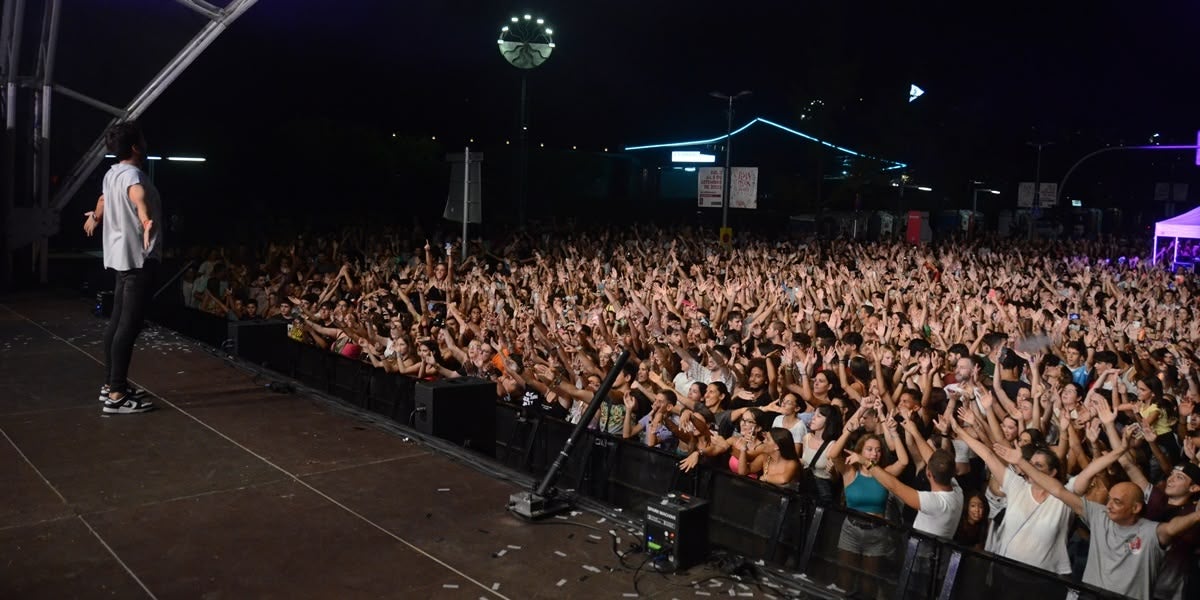 Concert de Ràdio Flaixbac, a la Festa Major 2022. Autor: David B. 