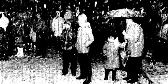 Públic seguint la nevada cavalcada de 1985.
