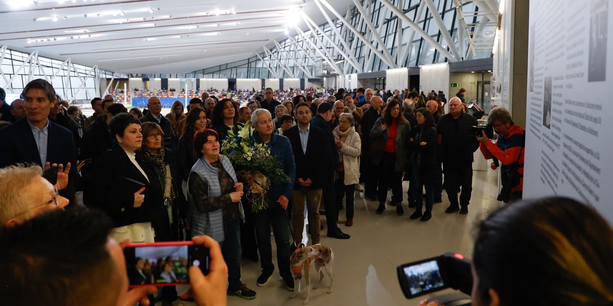 Homenatge a Carme Valero i acte per donar a conèixer el nou nom de la Pista Coberta, dedicat a l'atleta. Autora: David Jiménez.