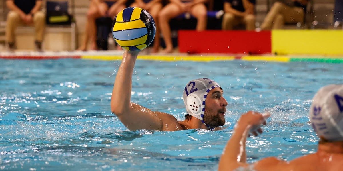 Javi Bustos, a la piscina. Autor: David Jiménez.