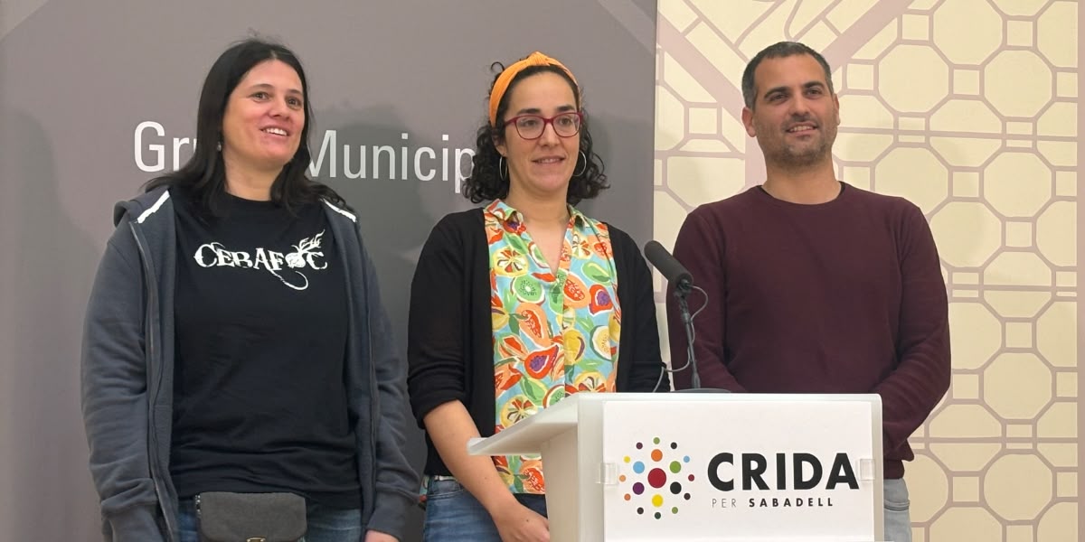 Membres de Crida per Sabadell durant la roda de premsa. Autora: Noèlia Pérez.