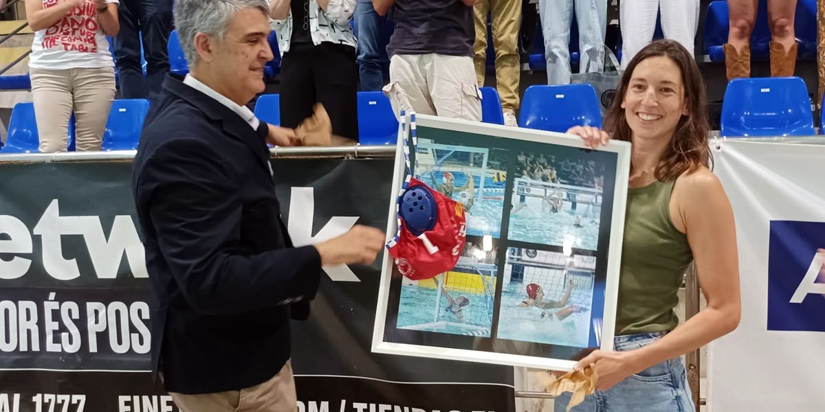 Foto portada: el president del CN Sabadell, Claudí Martí, i Laura Ester, aquest diumenge. Autor: JR Costa-jussà.