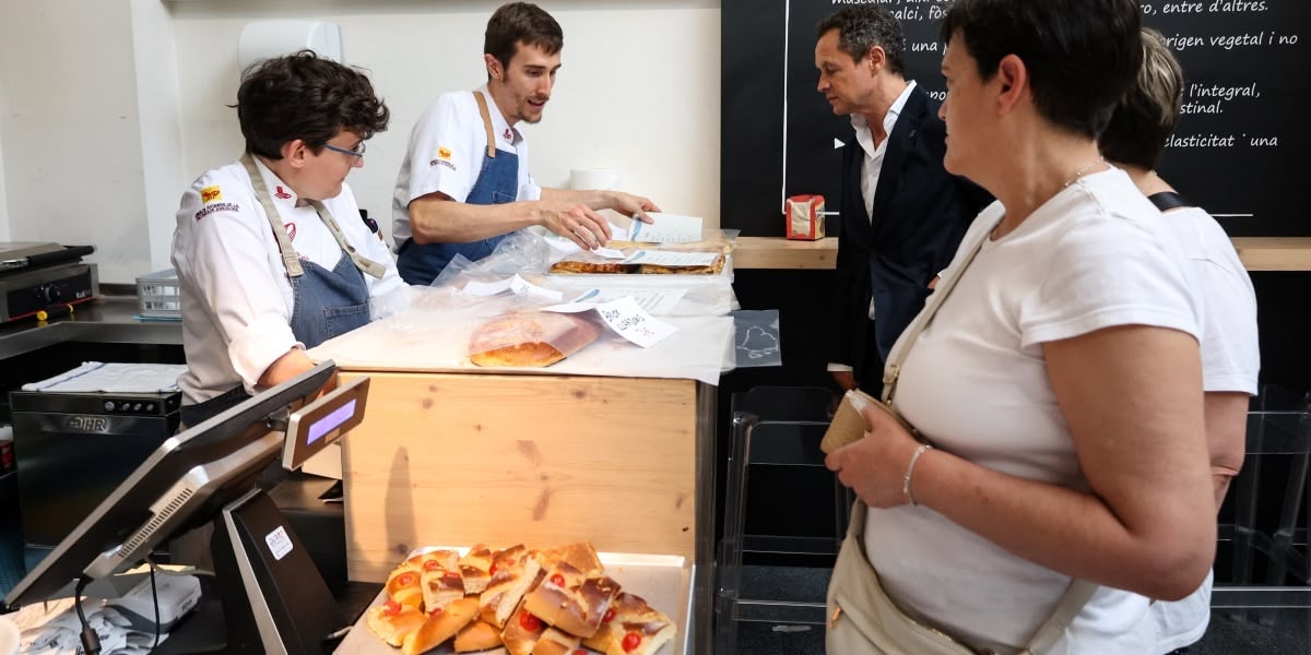 Visita a les instal·lacions del centre de formació municipal Cal Molins, aquest migdia. Autora: Alba Garcia Barcia.
