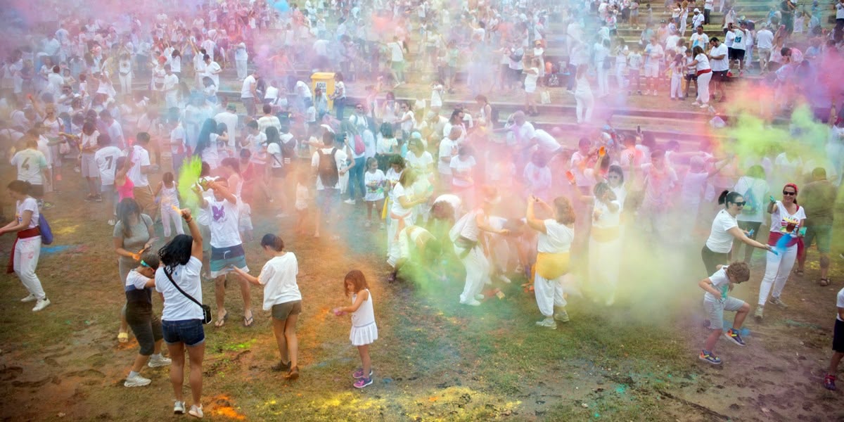 Celebració de la festa Holi, el 30 de juny de 2024. Autora: Alba Garcia Barcia.