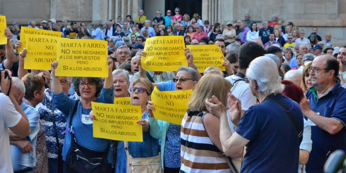 Foto portada: un moment de la manifestació. Autor: J.d.A.
