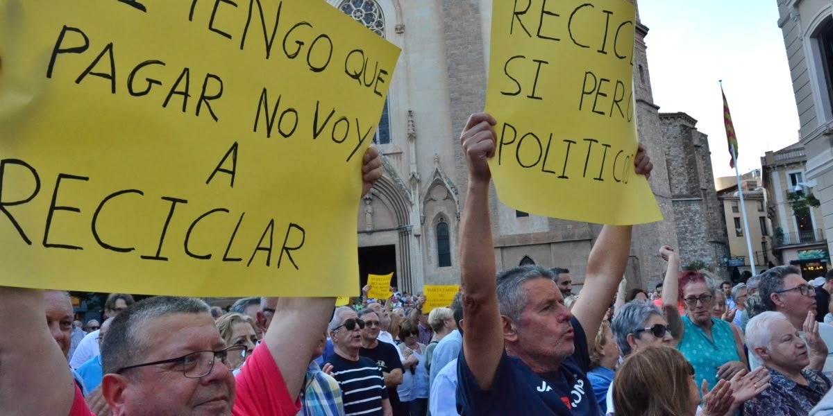 Foto portada: un moment de la manifestació. Autor: J.d.A.