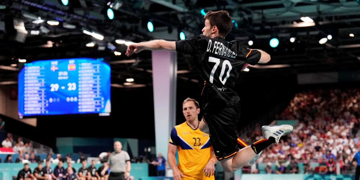 El jugador d'handbol Dani Fernández, als Jocs de París. Autor: COE