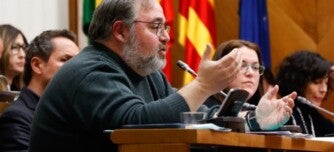 Foto portada: el regidor Francesc Baró, al ple de gener de 2023. Autor: David Jiménez.