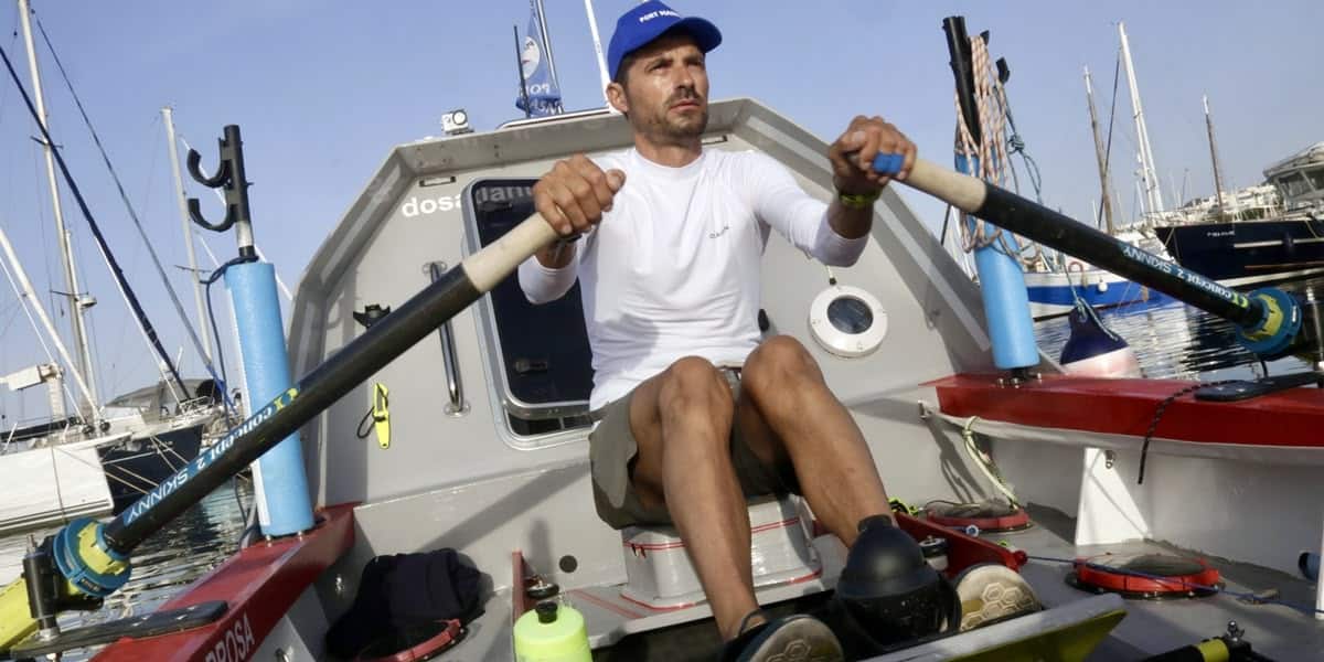 Foto portada: el sabadellenc David Barreiro, que vol travessar d'anada i tornada l'Atlàntic. Autor: ACN.