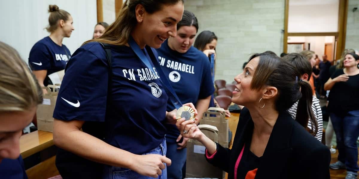 Maica Garcia i Marta Farrés, durant la recepció. Autor: David Jiménez.