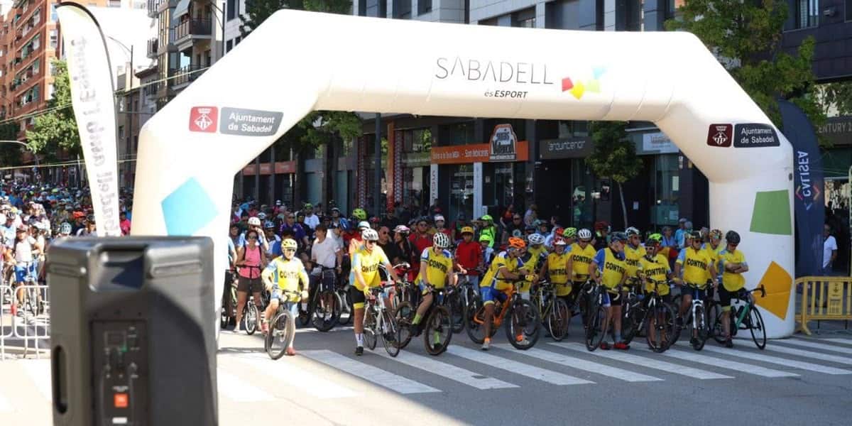 Foto portada: pedalada de Festa Major. Autora: Anna Mas / Ajuntament.