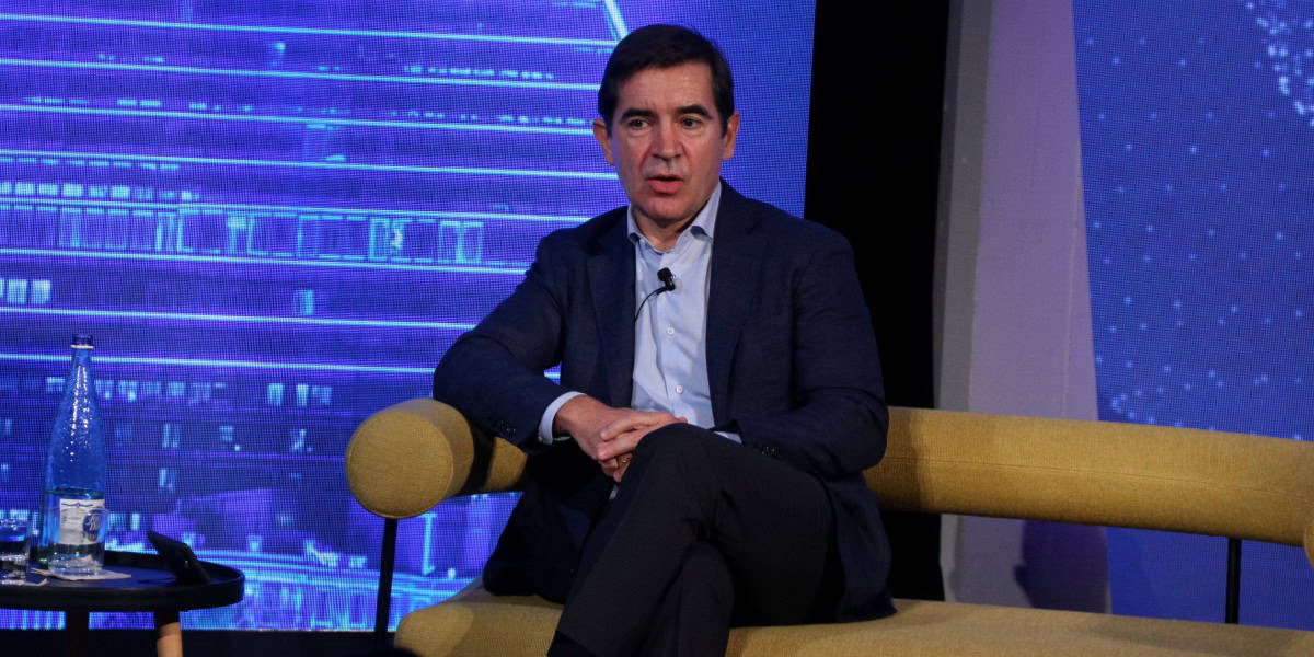 El president del BBVA, Carlos Torres, en un acte de la Fundació Joan Miró. OPA al Banc Sabadell. Foto: ACN