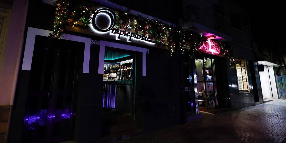 Exterior de l'Omplepanxes, aquest divendres al vespre. Autor: David Jiménez.