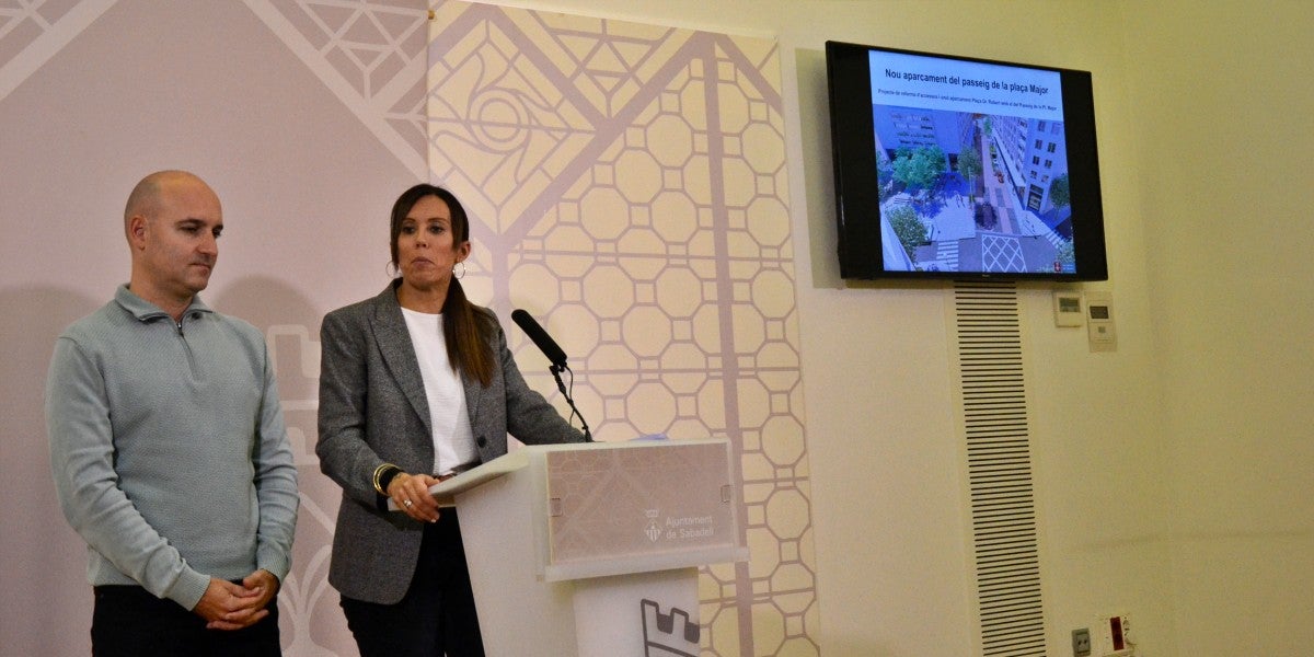 Hernández (Urbanisme) i Farrés, en roda de premsa. Autor. J.d.A.