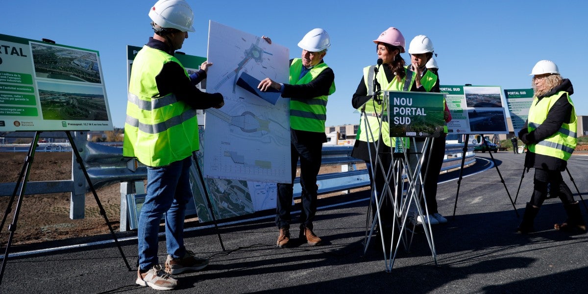 Explicacions sobre la segona fase de les obres del Portal Sud. Autor: D.Jiménez.